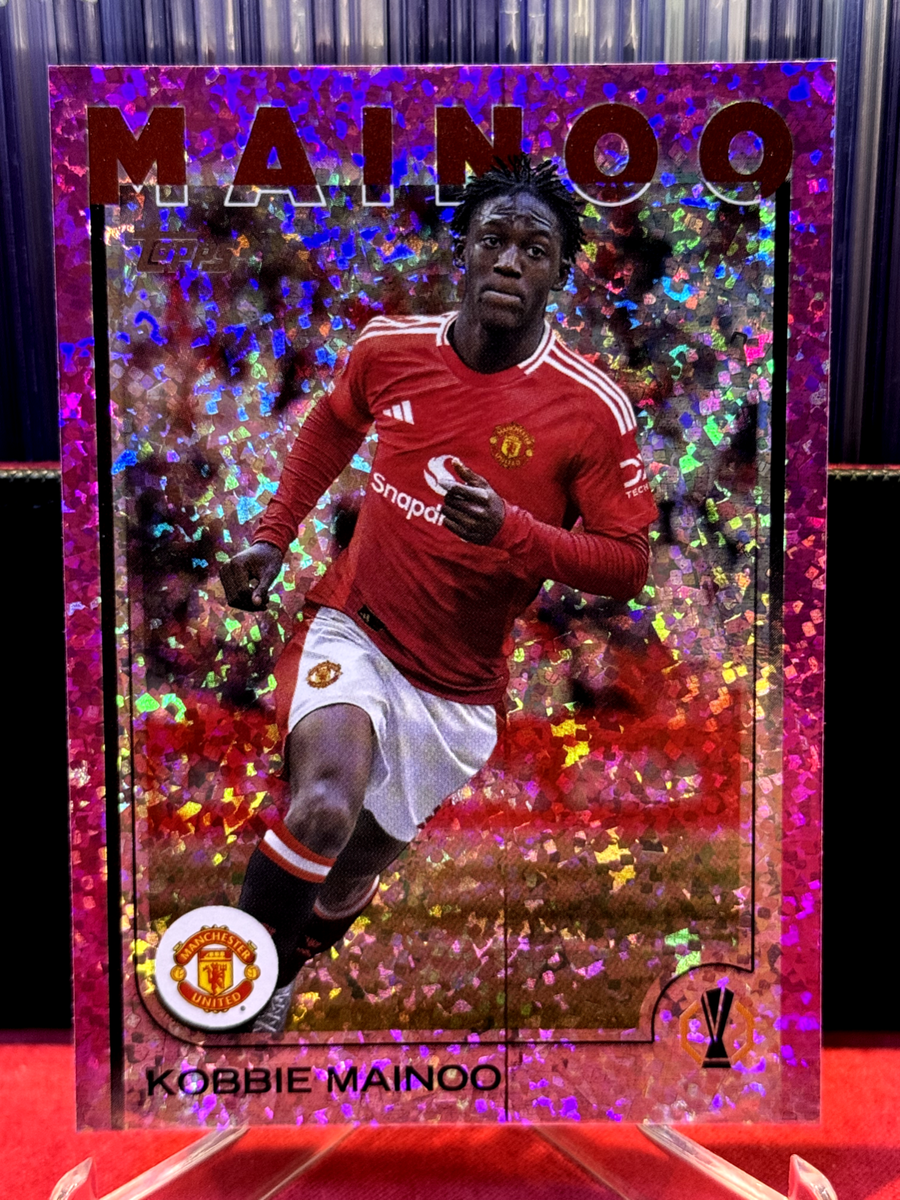 KOBBIE MAINOO ToppsJapaneditionトーディングカード 2024-25 Topps UEFA KOBBIE MAINOO PINK SPARKLE Man Utd