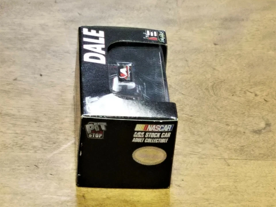 Motorsports Authentics 2007 parada en boxes 1:64 #3 Dale Earnhardt GM 23 de octubre de 1984 Foto 3 de 4