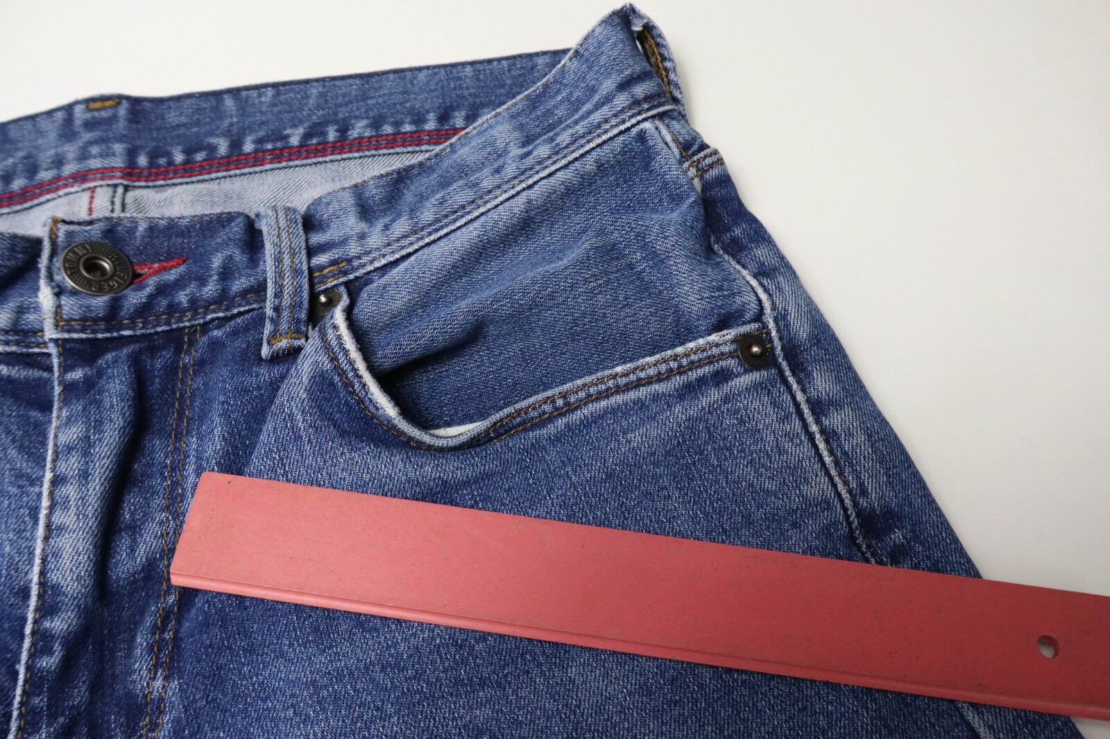 TOMMY HILFIGER Denton Straight Fit Jeans Men's W30/L32 Blue Whiskers Faded thumbnail 14