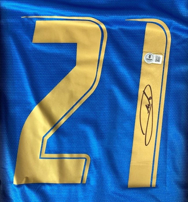 Camiseta de fútbol azul Puma firmada por Andrea Pirlo Italia BAS Foto 2 de 3