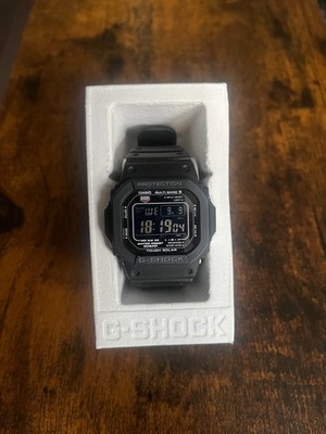 Casio G-Shock GW-M5610U-1BCR negative display with tough solar and multiband 6