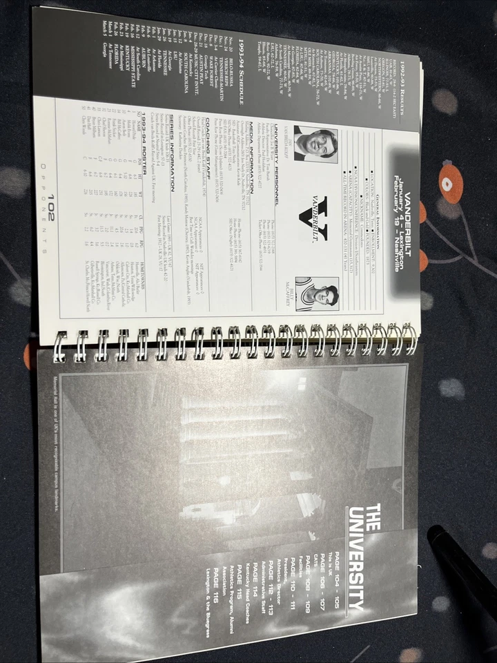 KENTUCKY WILDCATS 1993-94 BASKETBALL MEDIA GUIDE PLAYERS VTG RARE - Image 3 of 4