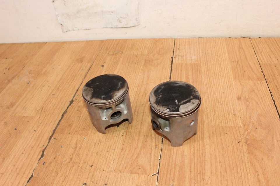 1994 up Yamaha V-MAX 600 Left & Right Piston Std PAIR - Image 2 of 4