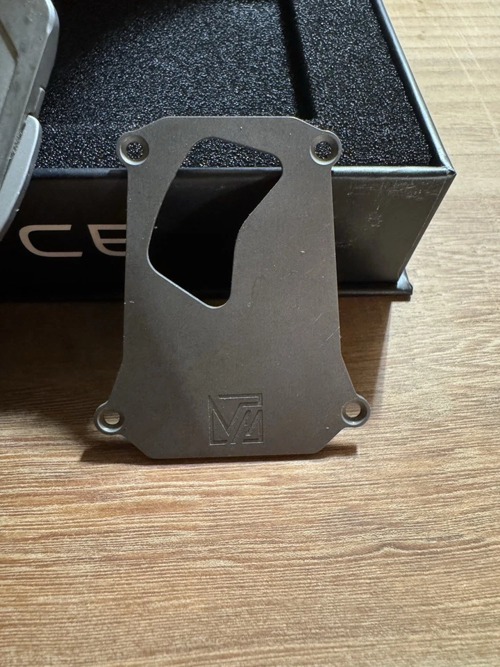 Vice Hardware F-22 Boozer Wallet Titanium Great Used Condition - Image 3 of 4