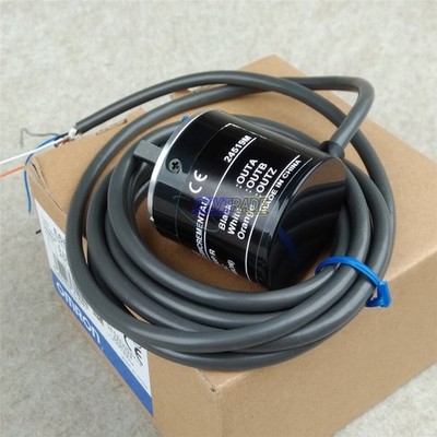 NEW ONE   2000P Incremental Rotary Encoder 2000p/r E6B2-CWZ3E IN BOX #as