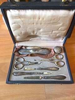 7 TeiligesReise Maniküre Set im Etui gestempelt 800 Schere Messer Feile Löffel