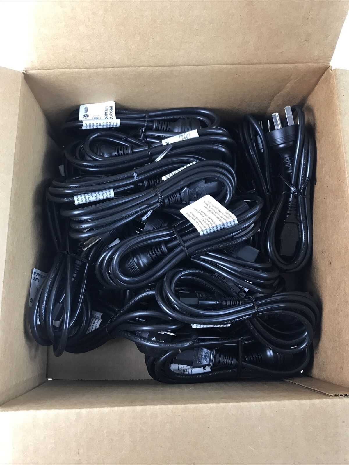 Lot of (25) Argentina I-SHENG SP-852 10A 250V Power Cord 67 in. - 1.7m