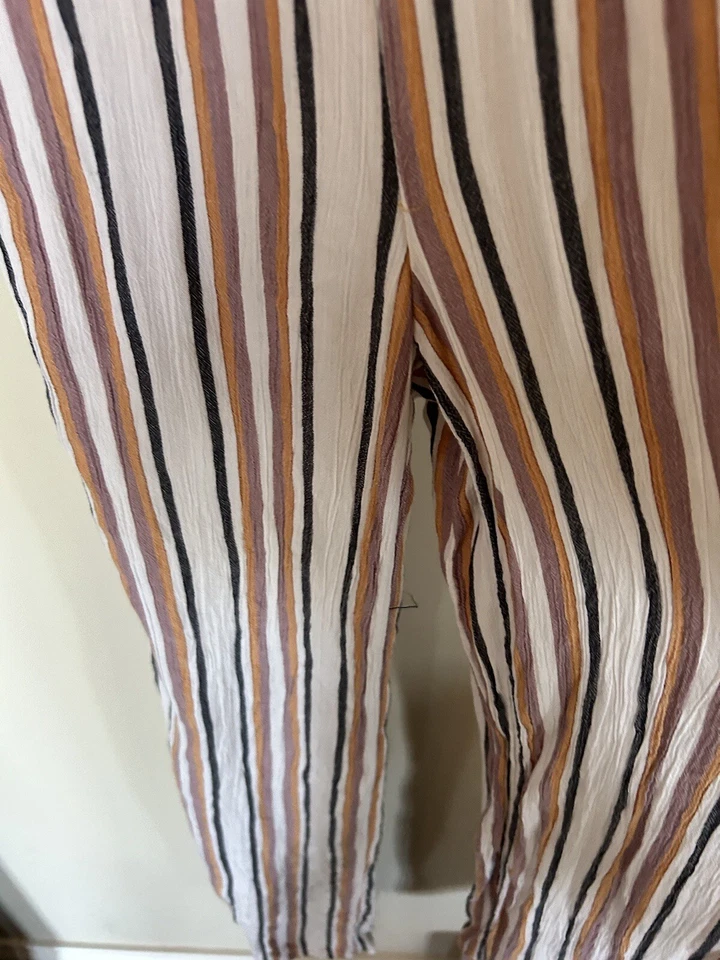 Macacão feminino Aeropostale perna larga tamanho S alças ajustáveis - Imagem 3 de 4