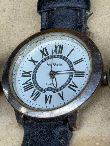 (4) Analog Wristwatch LOT Quartz Men’s Womens Watch USED UNTESTED PARTS READ - Picture 6 of 14