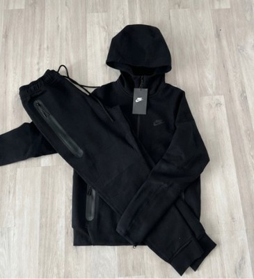 Nike Tech Fleece Tracksuit Set   Black   Size M   Brand New With Tags