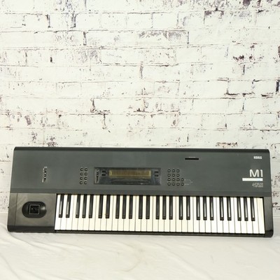 KORG M1 Music Workstation