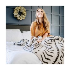 Saranoni Luxury Blankets Extra Large Throw Blanket Decorative Double-Layer Bl...