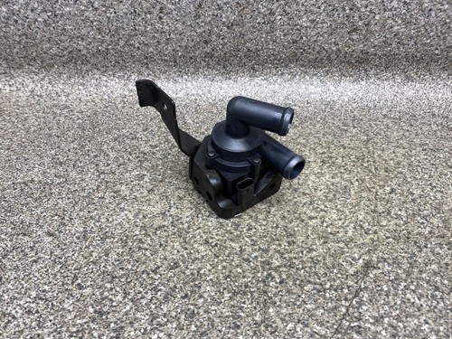 Zusatzwasserpumpe 9239313 246Tkm BMW F11 5er 525D Touring 15.2026.154