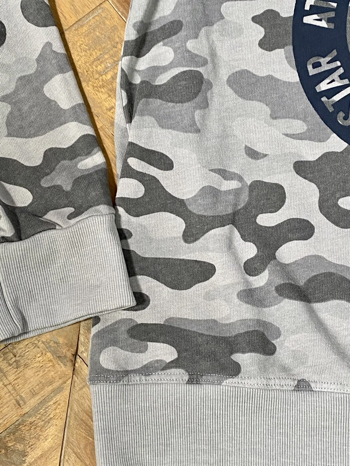 SOULCYCLE Light Gray Camo with Circle Mantra Crew Neck Sweatshirt Sz M Med - Image 3 of 4