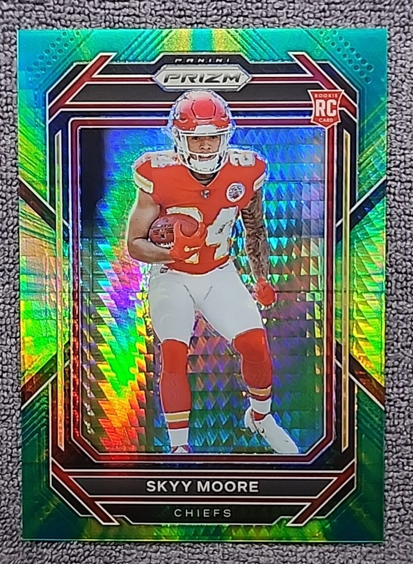 2022 Panini Prizm - Rookies Hyper Prizm #331 Skyy Moore /175 (RC)