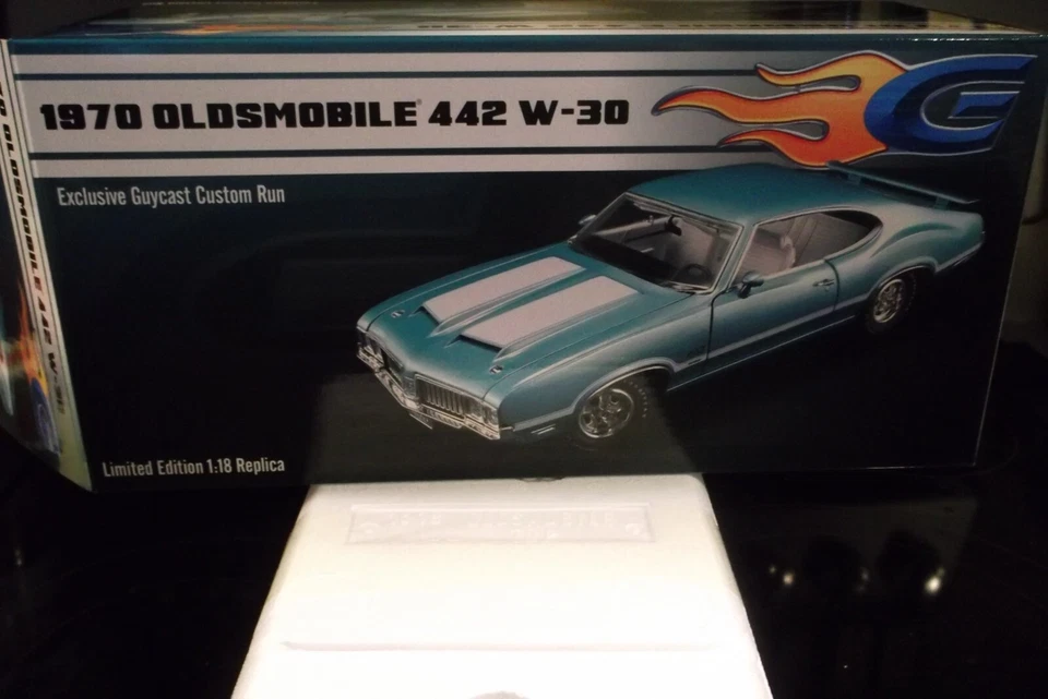 1970 OLDSMOBILE 442 W-30 GUYCAST 1:18 TURQUOISE LIMITED EDITION 244 MADE ACME - Image 3 of 4