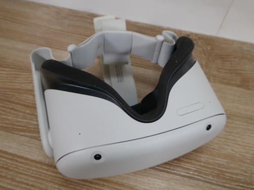 Oculus Quest 2 64GB VR Virtual Reality Headset - HEADSET ONLY - Picture 5 of 6