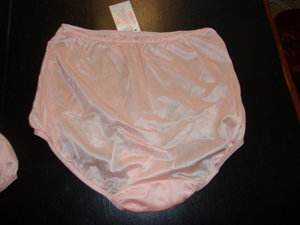 2 vtg NOS with Tags Kayser Women's Underwear Peach Size 6 Silky Nylon