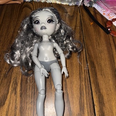 Rainbow High Shadow Series Nicole Steel Nude Articulated Gray Fashion