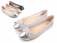 Silver Color Narrow Fit Slip-On and Bowknot Cushioned Women Ballet Flats Size 6
