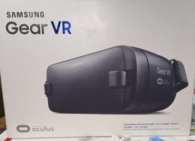 Samsung Gear VR Powered by Oculus SM-R323NBKAXAR Virtual Reality Headset
