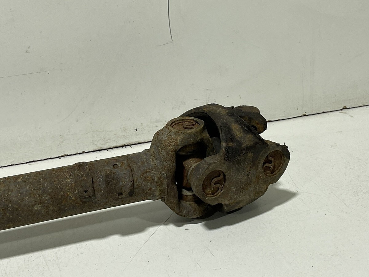 97-02 Jeep TJ Wrangler Front Driveshaft 4.0L Auto Trans P52098378