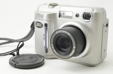 Nikon COOLPIX 880 Compact Digital Camera Excellent Condition with Accessories