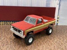 1987 GMC Sierra K1500 Lifted 4x4 Truck 1/64 Diecast Custom Pickup Greenlight K10