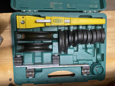 Refco Tell-7 Tube Bender Cross Bow Type  4666076 w/ Case