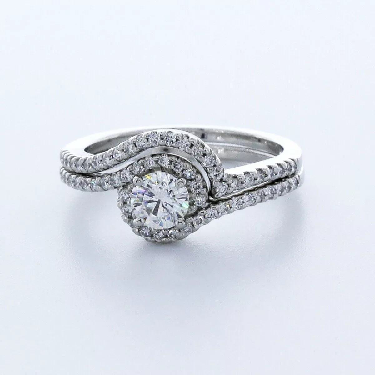 Engagement Ring Set Platinum Halo 1.32 Carat Round Lab-Grown Diamond D VS1-image