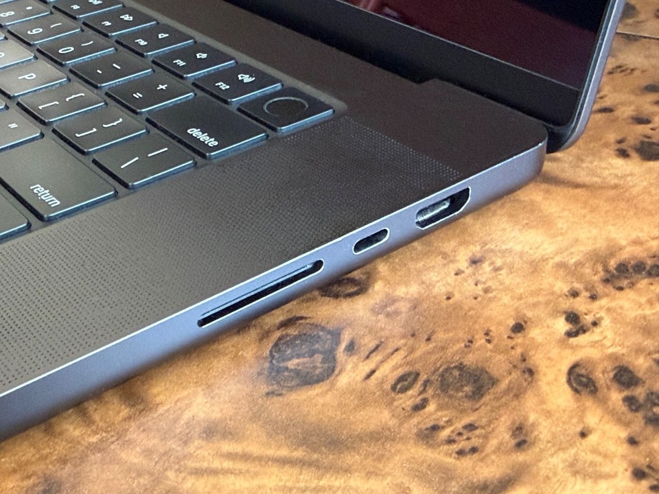Apple MacBook Pro 2023 16-inch M3 Max 16-Core 2TB SSD 64GB RAM 40-Core ...