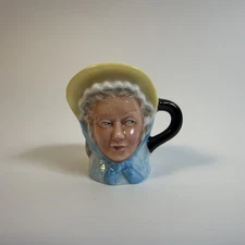 MOLL FLANDERS Miniature Porcelain Toby Jug Mug Peter Jackson Franklin Mint 1982