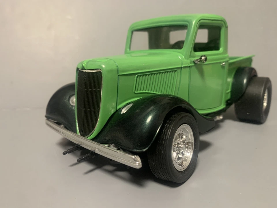 Vintage Solido 1936 Ford V-8 “Modified” Diecast “Unique Colors” Pick-up 1/19 Sca - Image 3 of 4