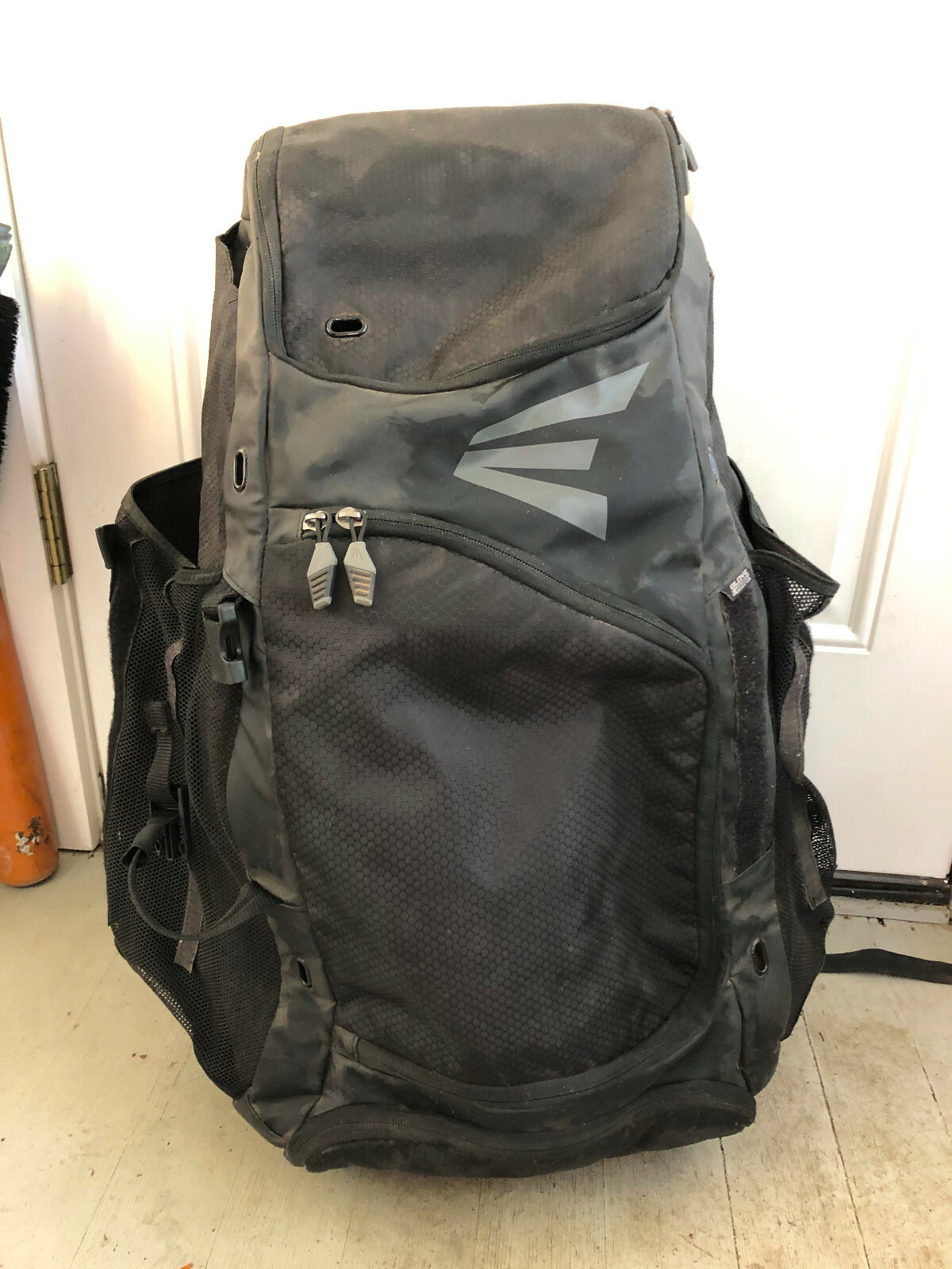e610 catcher's backpack