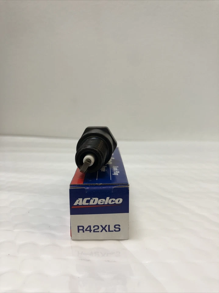 Bujías R42XLS AC Delco - ¡NUEVAS! Embalaje enchufes 1 x 4 piezas Foto 2 de 3