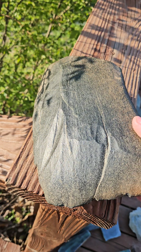 Wyoming Black Jade Rough, 4lbs 15oz - Video 1 von 1