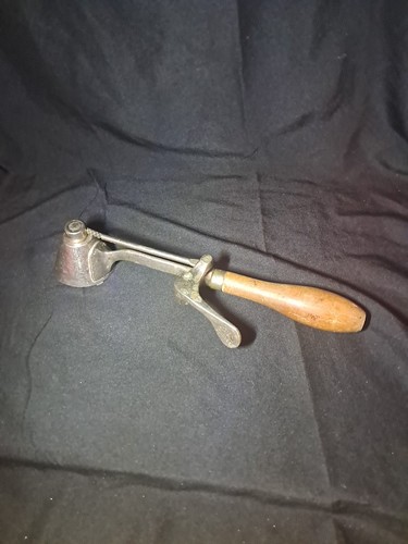 Gilchrist Ice Cream Scoop 33 Cone Wood Handle