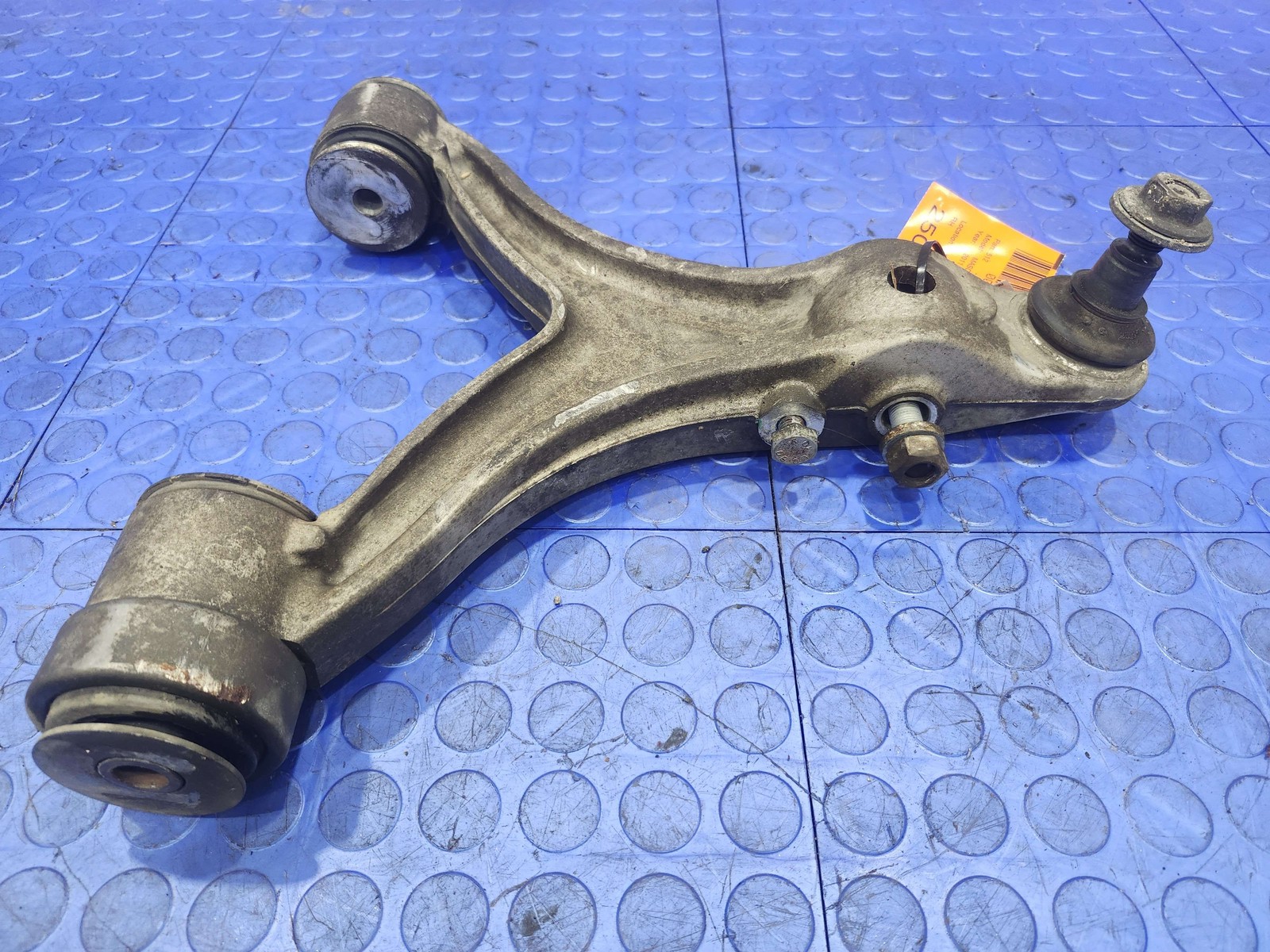 08-12 Maserati Quattroporte M139 Front Lower Control Arm Right Passenger Side