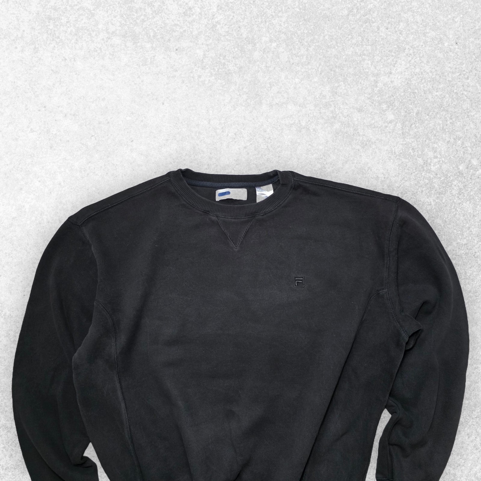 Fila Jumper Men’s Size XL Black Vintage Embroidered Logo Crew Neck 90s Y2K image 2