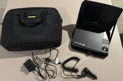 Philips PD9000/37 Portable DVD Player w/ Carry Case, AC & Car Adapter, DivX
