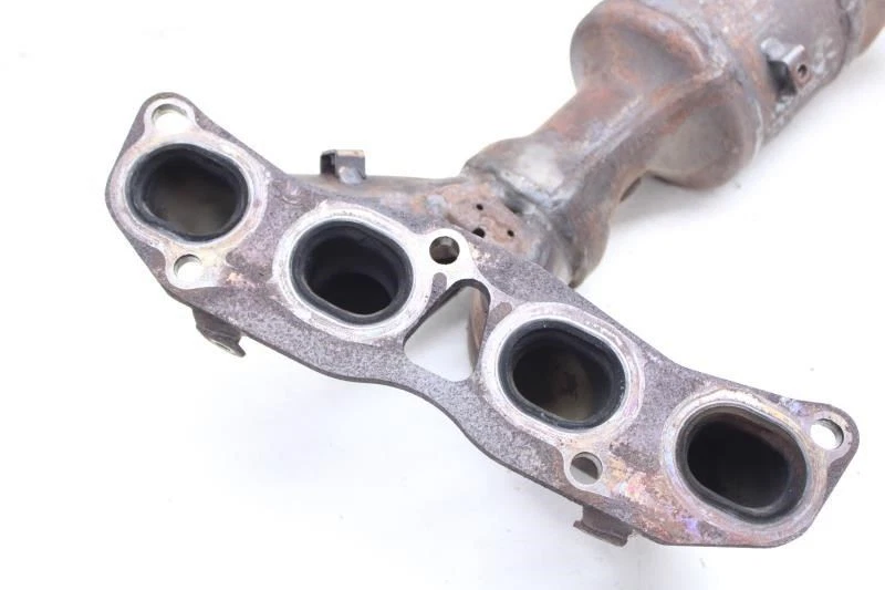 2014-2017 Nissan Rogue 2.5L Exhaust Manifold 140E2-3TA0A OEM - Image 2 of 4