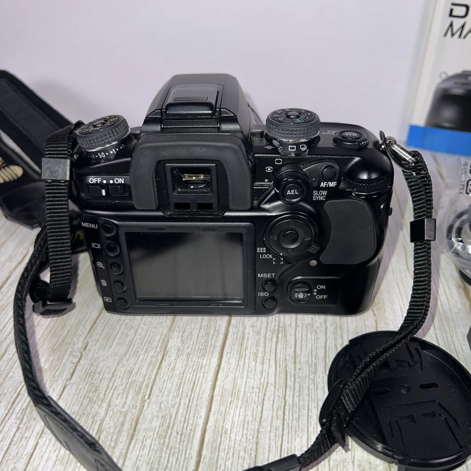 Konica Minolta Maxxum 7D Camera Bundle W/ Zoom Lens, Batteries, Charger - READ - Image 3 of 4