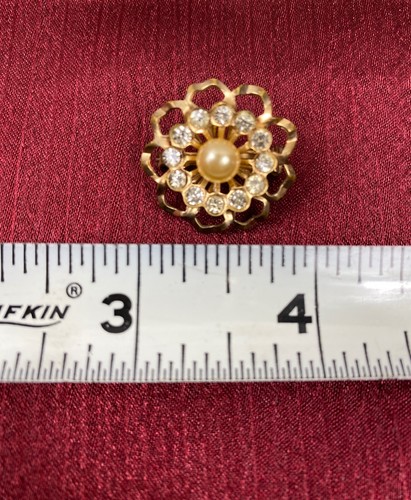 Vintage Rhinestone Gold Tone Filigree Pearl Brooch - Picture 4 of 4