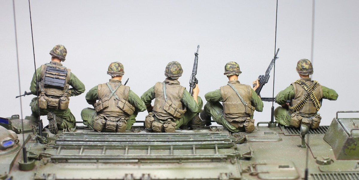 PreOrder) USMC LVTP5A1 Tank Riders (5 figures) Vietnam war 1