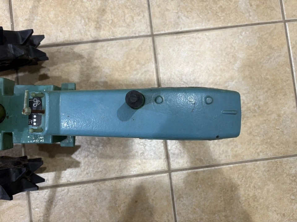 John Deere 4010 Traveling Sprinkler Tractor In Working Condition Vintage - Image 3 of 4