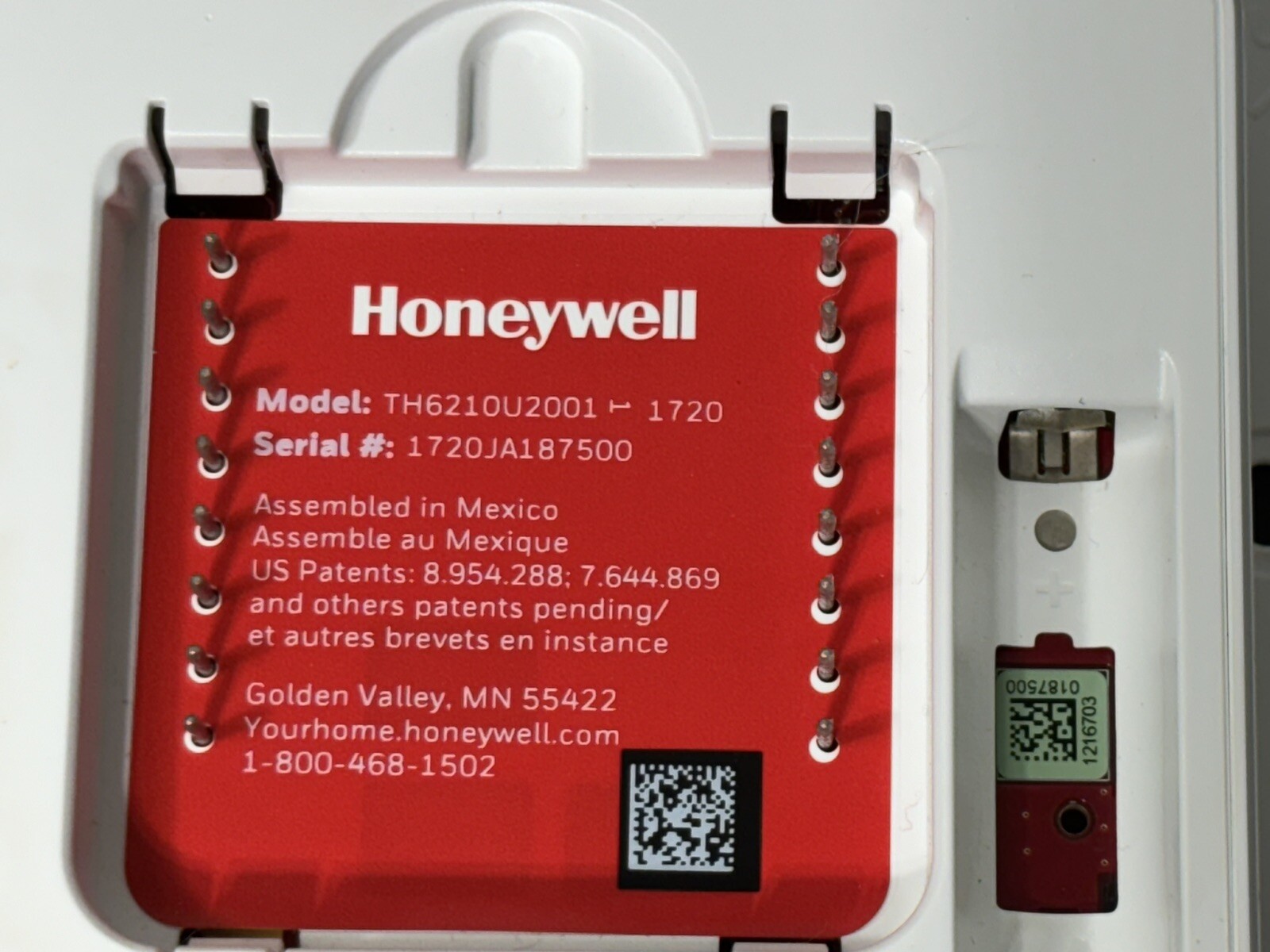 Honeywell TH6210U2001 T6 Home 12/24 hour Programmable HVAC Thermostat - used