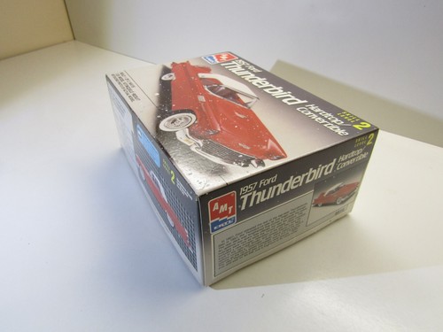 AMT 1:25 Scale 1957 Ford Thunderbird Hardtop/Convertible model kit # 6516 - Picture 3 of 12