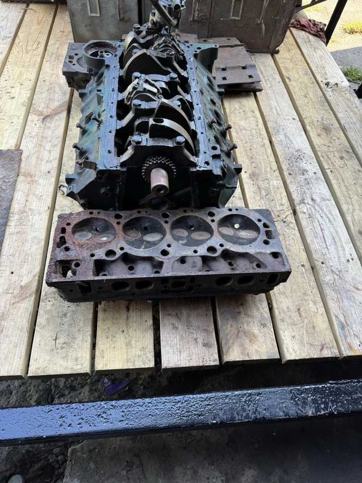 Motor a gasolina 454 Big Block - Imagem 2 de 3