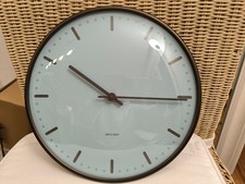 Wanduhr "City Hall" ø29 cm von Arne Jacobsen