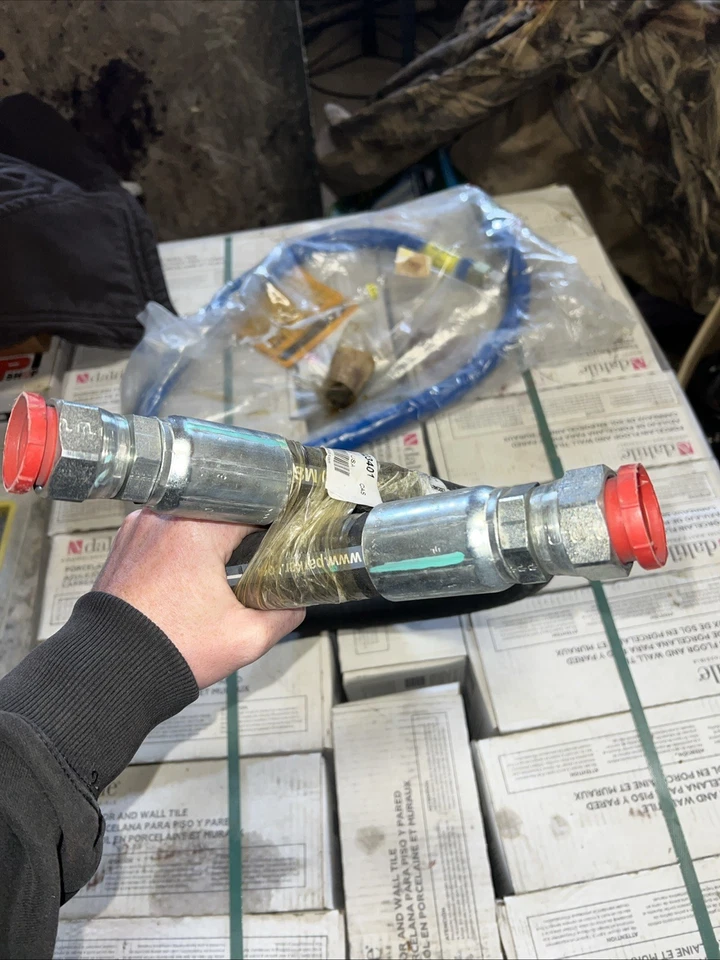 AGCO L023401 Hydraulic Hose Assembly – Parker 721-16 WP 1” 25mm SAE 100R12. NEW - Image 4 of 4